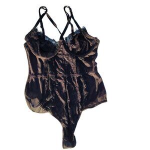 Fashion Nova Sexy Black Lace Bodysuit With Adjstb Strap & Sheer Panels Sz Medium